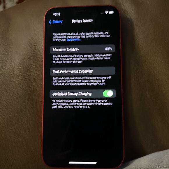 Red iPhone 12 - Picture 3 of 3